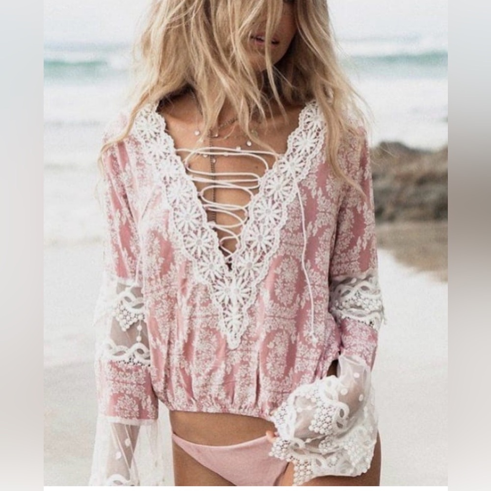 Sabo Skirt pink lace-up deep V lace trim top
